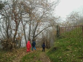 Riesgos de NO salir a jugar en invierno