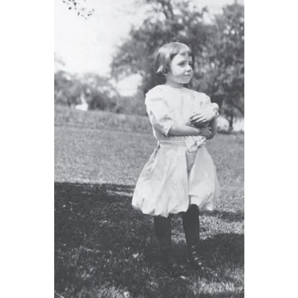 fotografía de Rachel Carson de pequeña